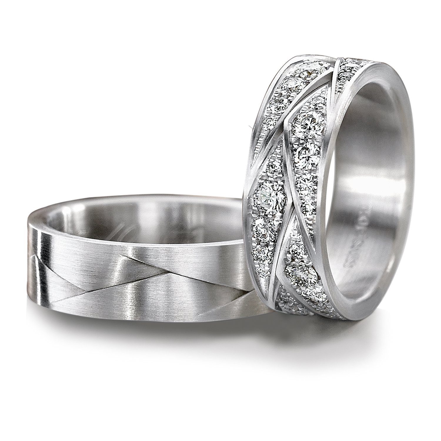 62-52690-0-0-white Diamond rings in gold, platinum and palladium with diamonds Furrer Jacot Origami