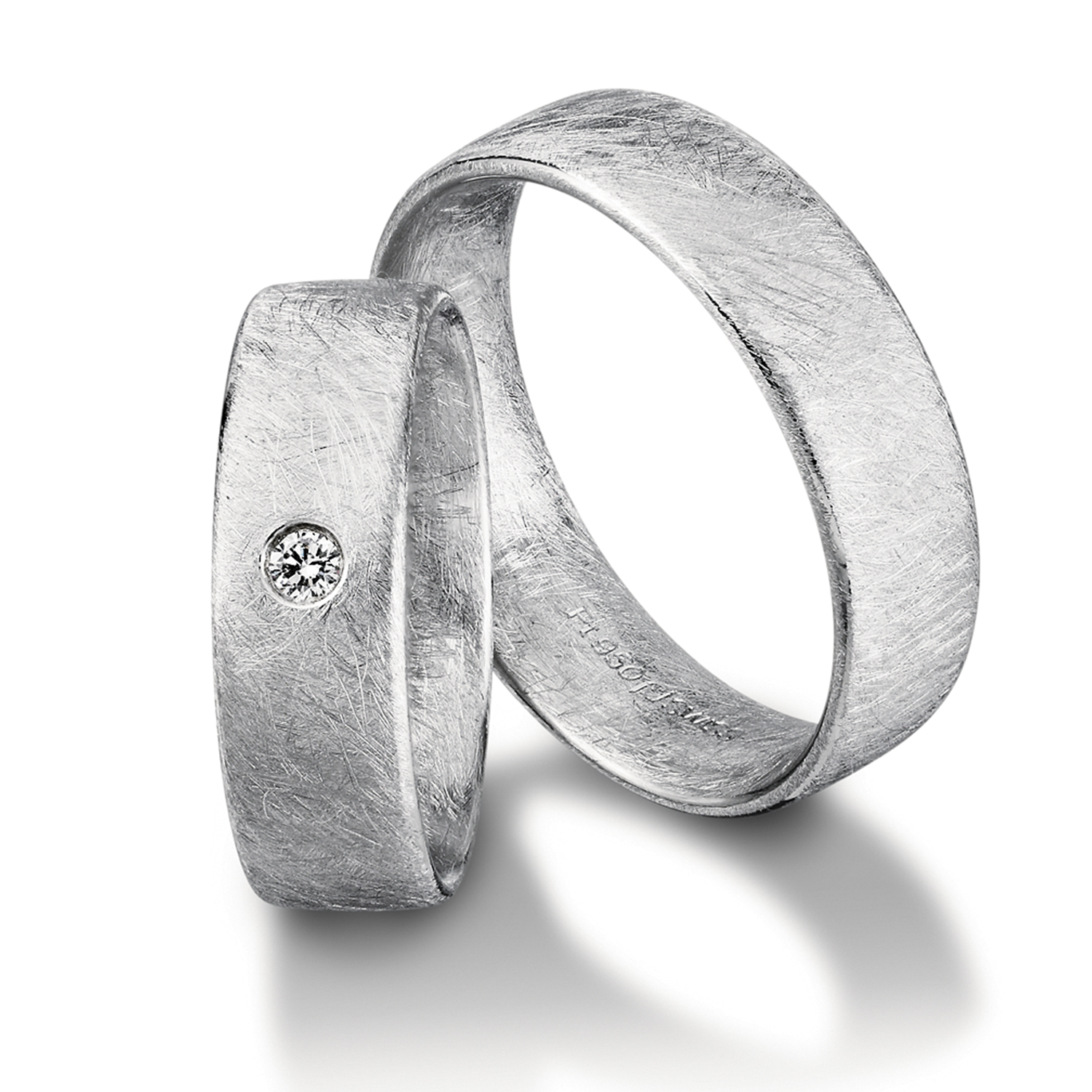 71-83820-0-0-WG rings in gold, platinum, palladium and carbon with diamonds