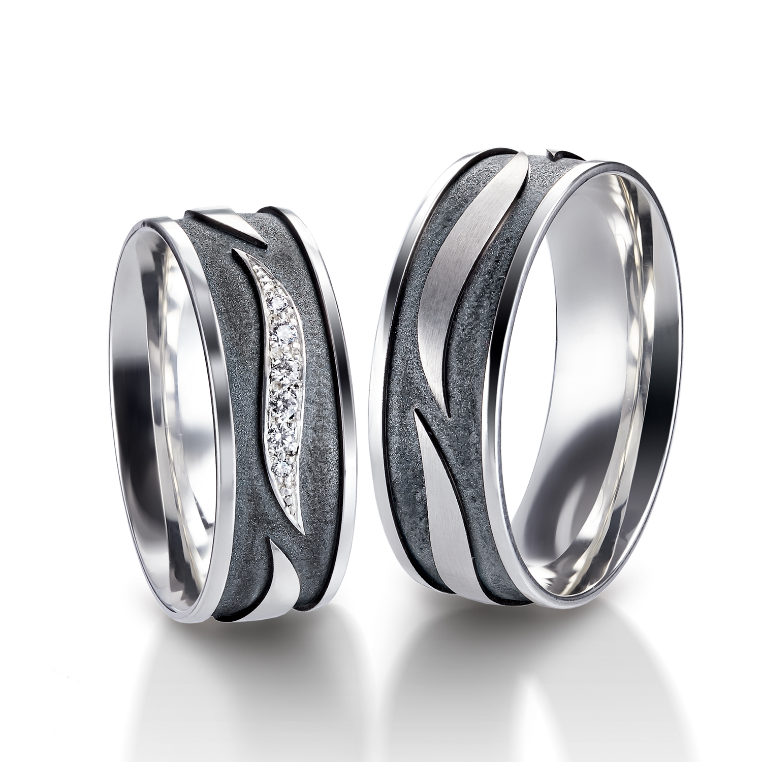 71-84320-0-0-weiss rings in gold and black with diamonds, rockstar
