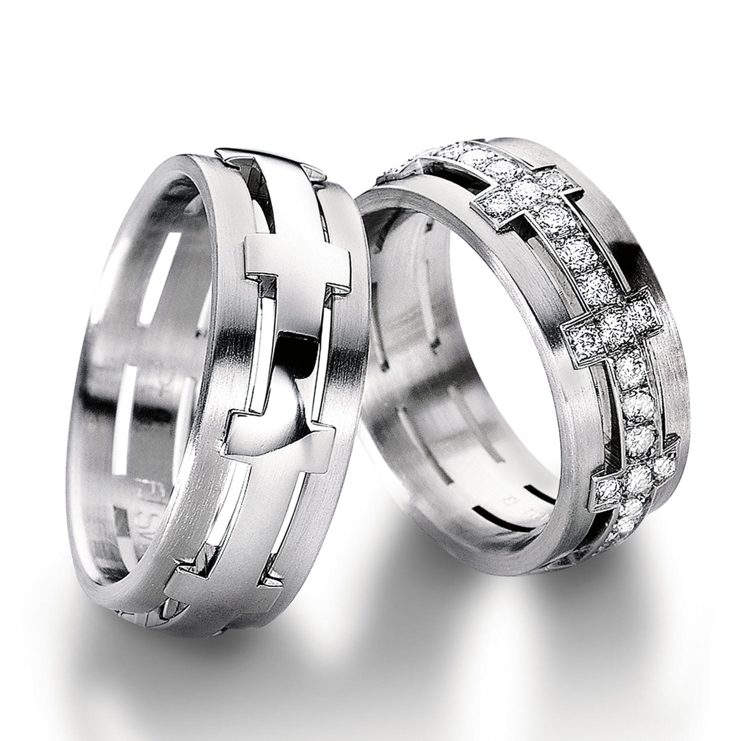 Diamond rings in gold, platinum, palladium, carbon and black with diamonds Furrer Jacot