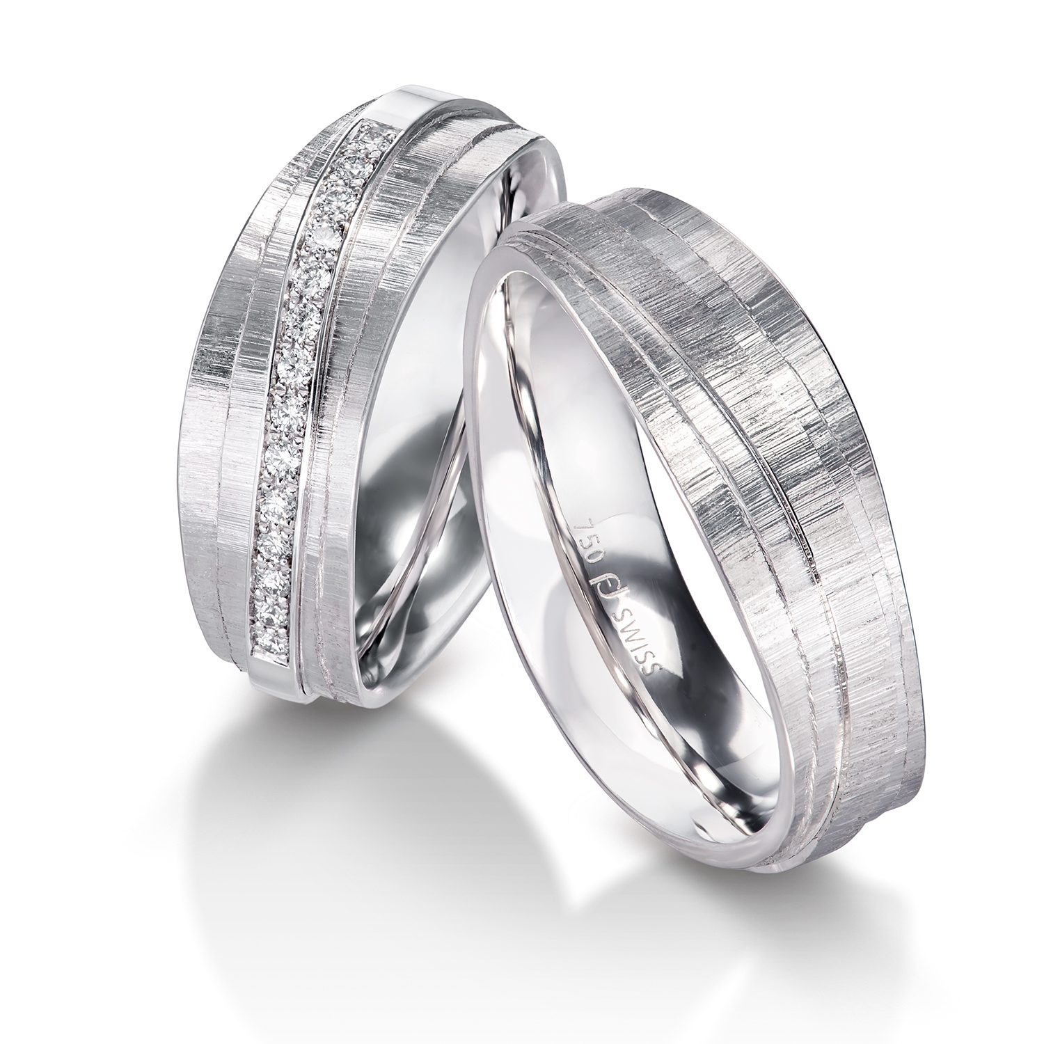 62-53330-0-0-white Diamond rings in gold, platinum and palladium with diamonds Furrer Jacot