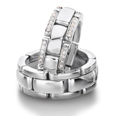 Chain rings in gold, platinum and palladium with diamonds Furrer Jacot