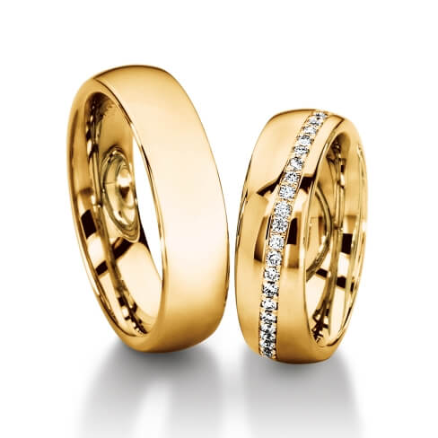 rings in gold, platinum, palladium and carbon with diamonds